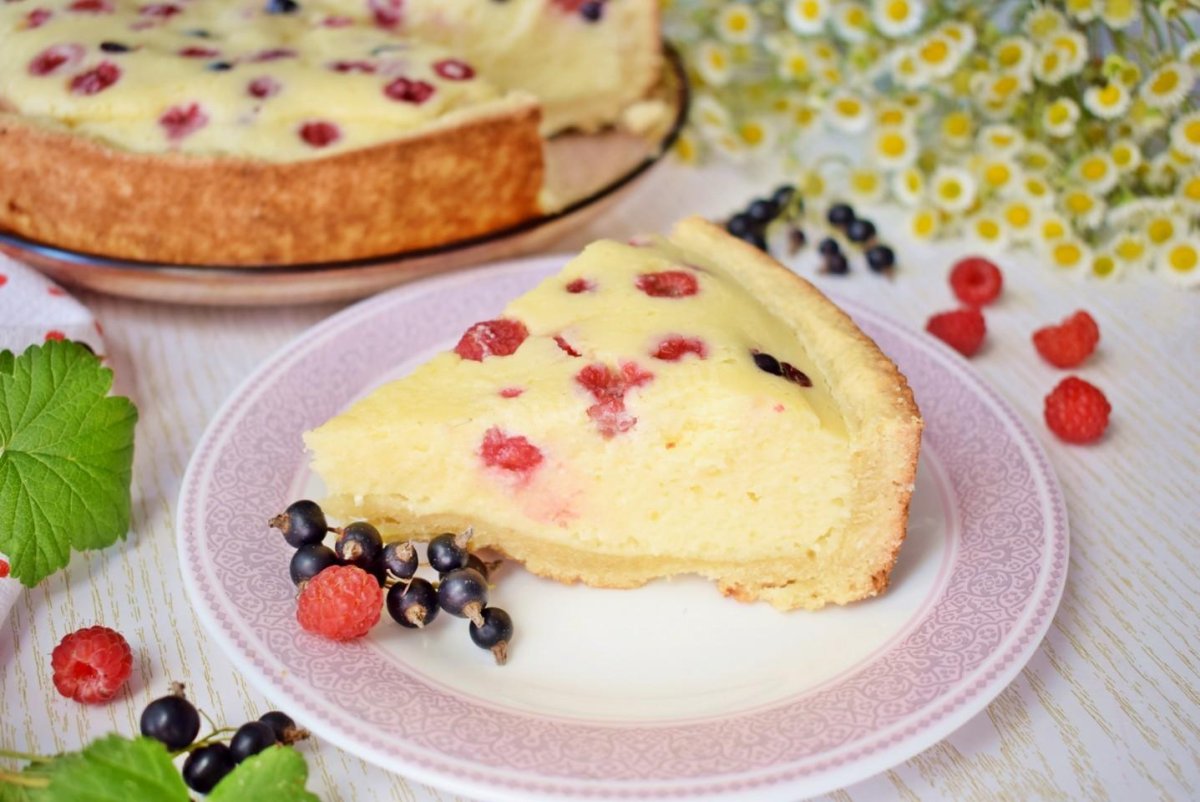 Творожный пирог с персиками