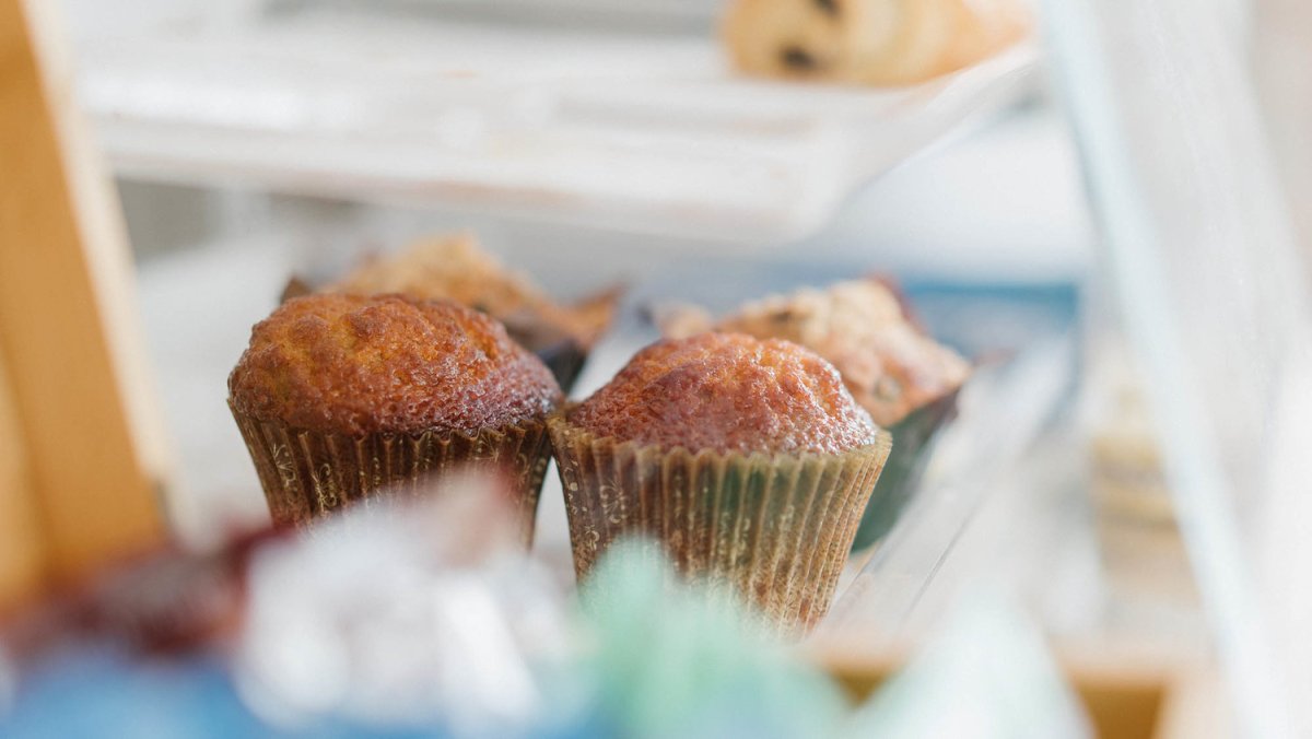 She eat up the Muffins by lunchtime