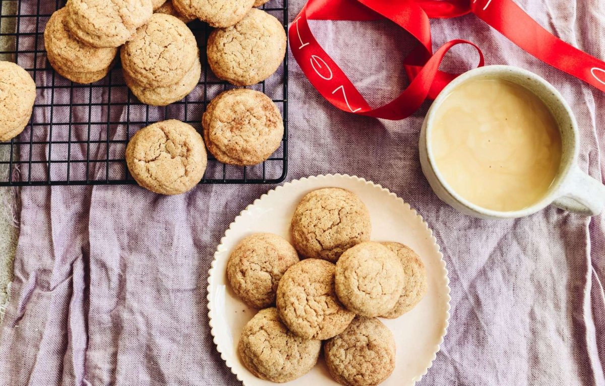 Чай и овсяное печенье