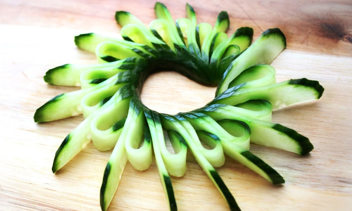 Украшения из огурцов