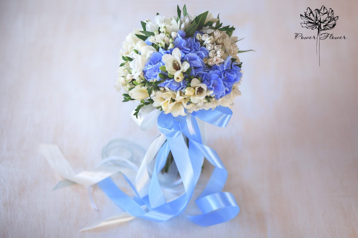 Букет невесты синий