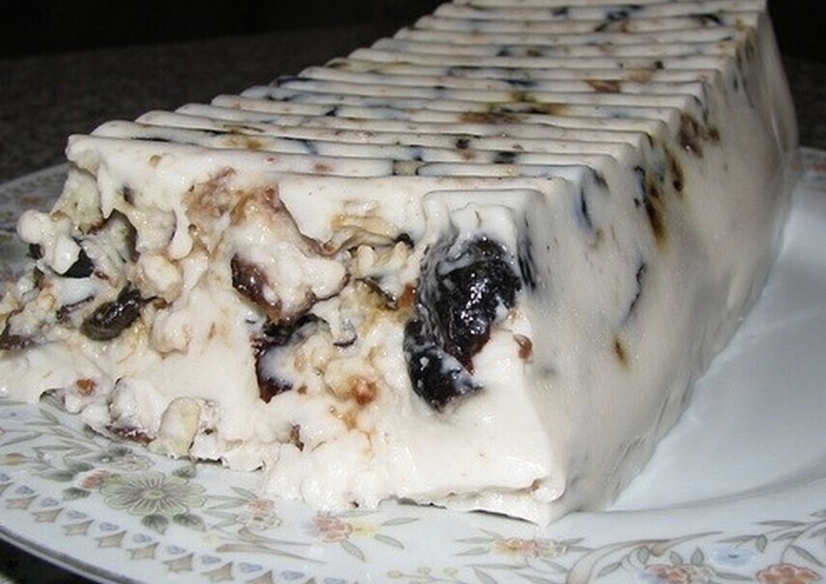 Коржи с черносливом для торта