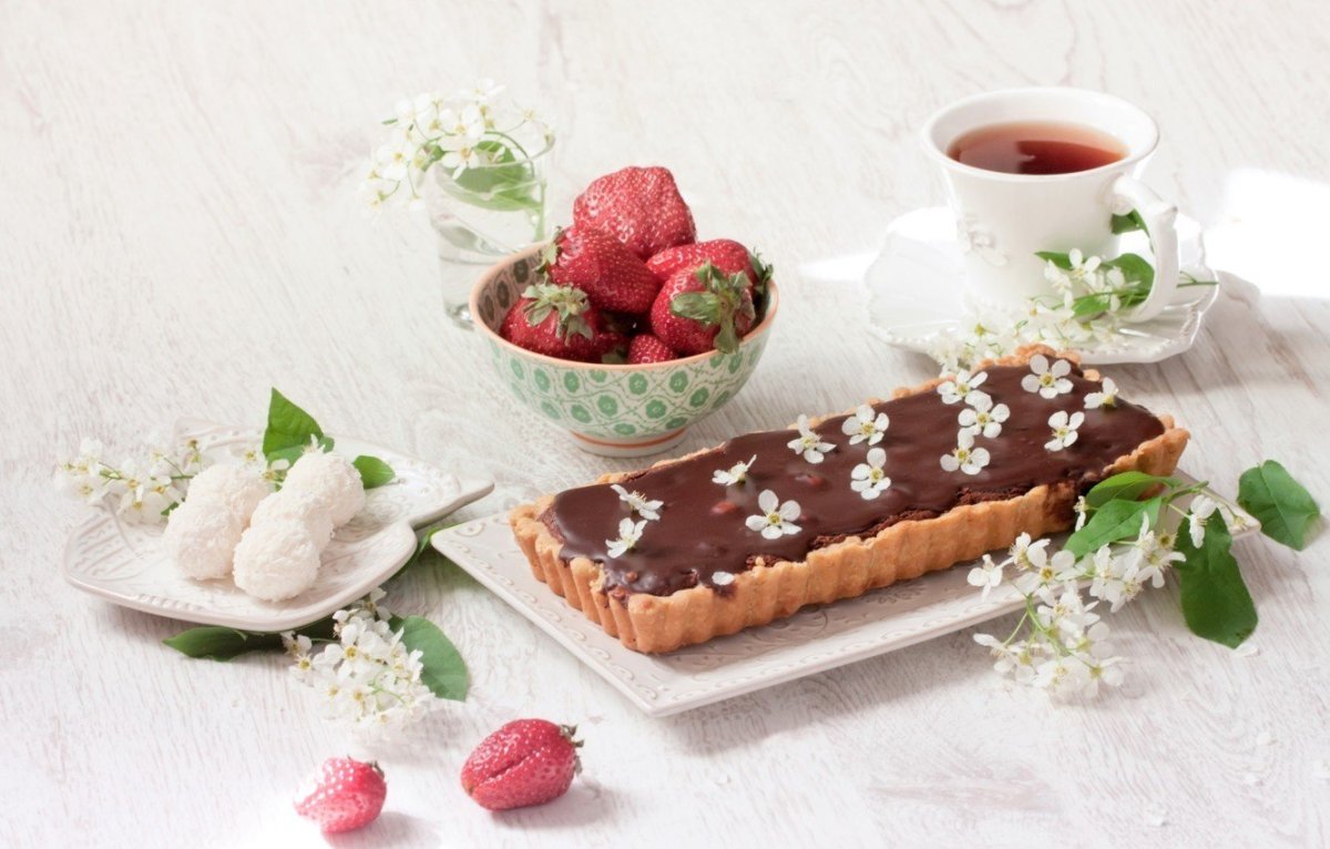 Чай кофе пирожное