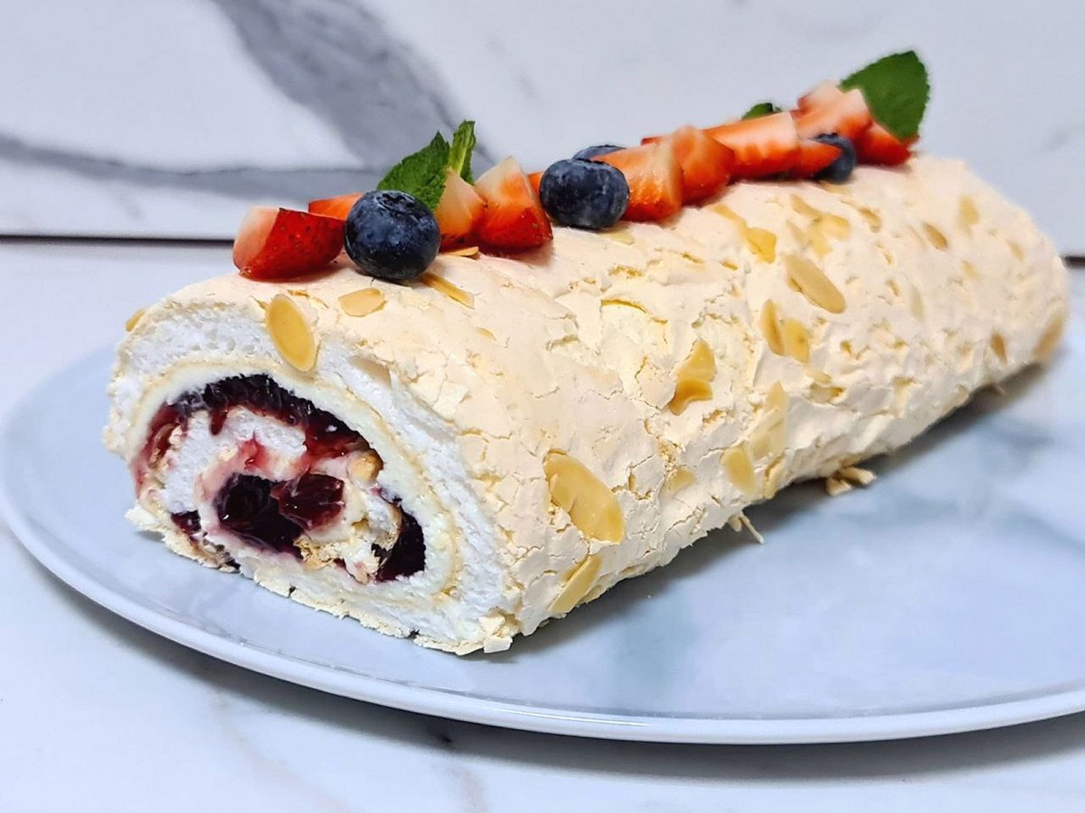 Десерт из безе