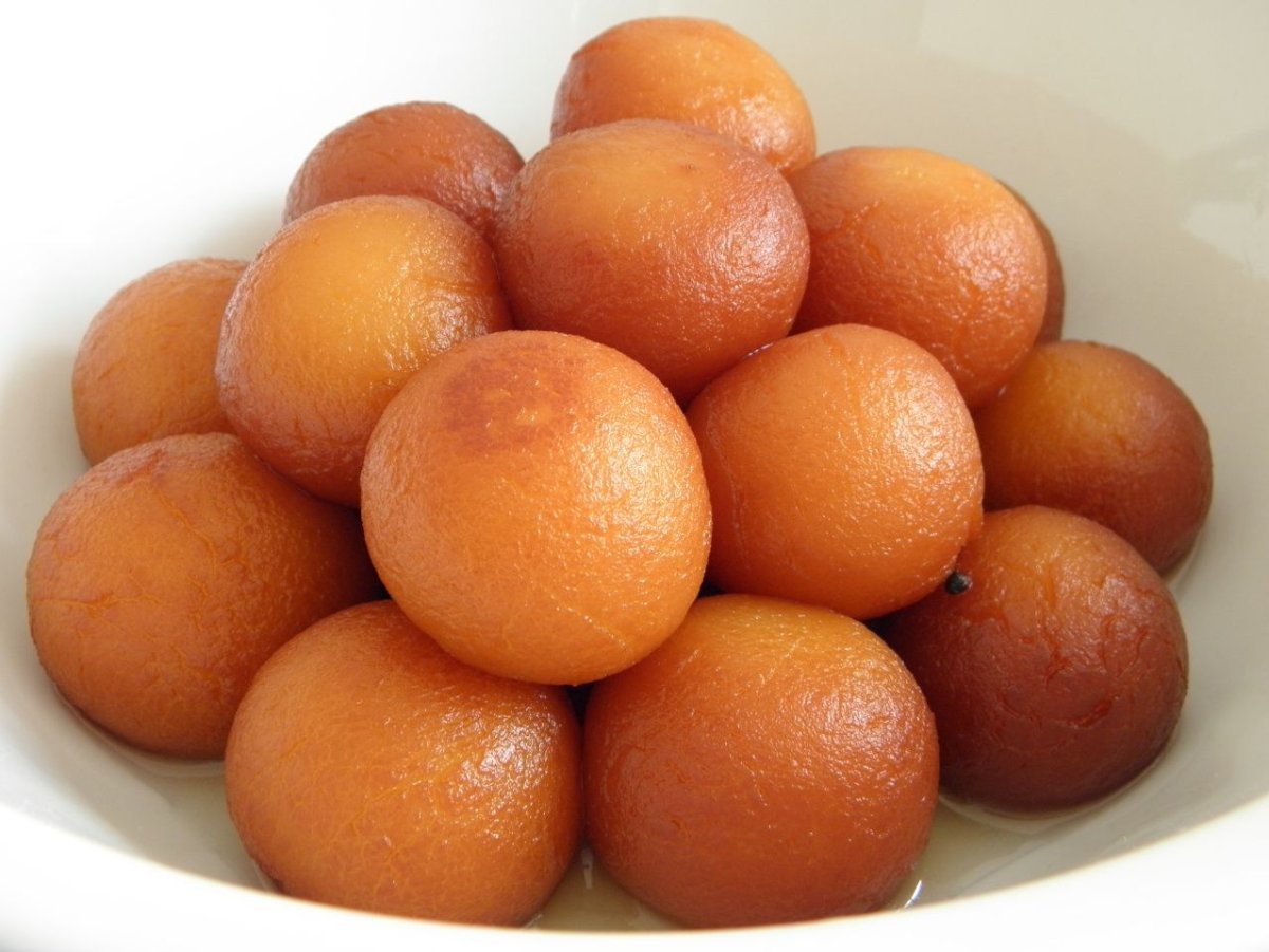 White Rasgulla