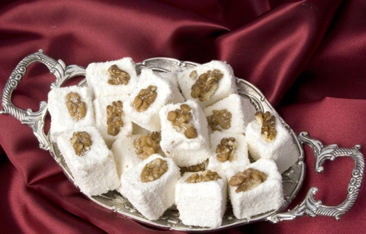 Рахат-лукум с орехами