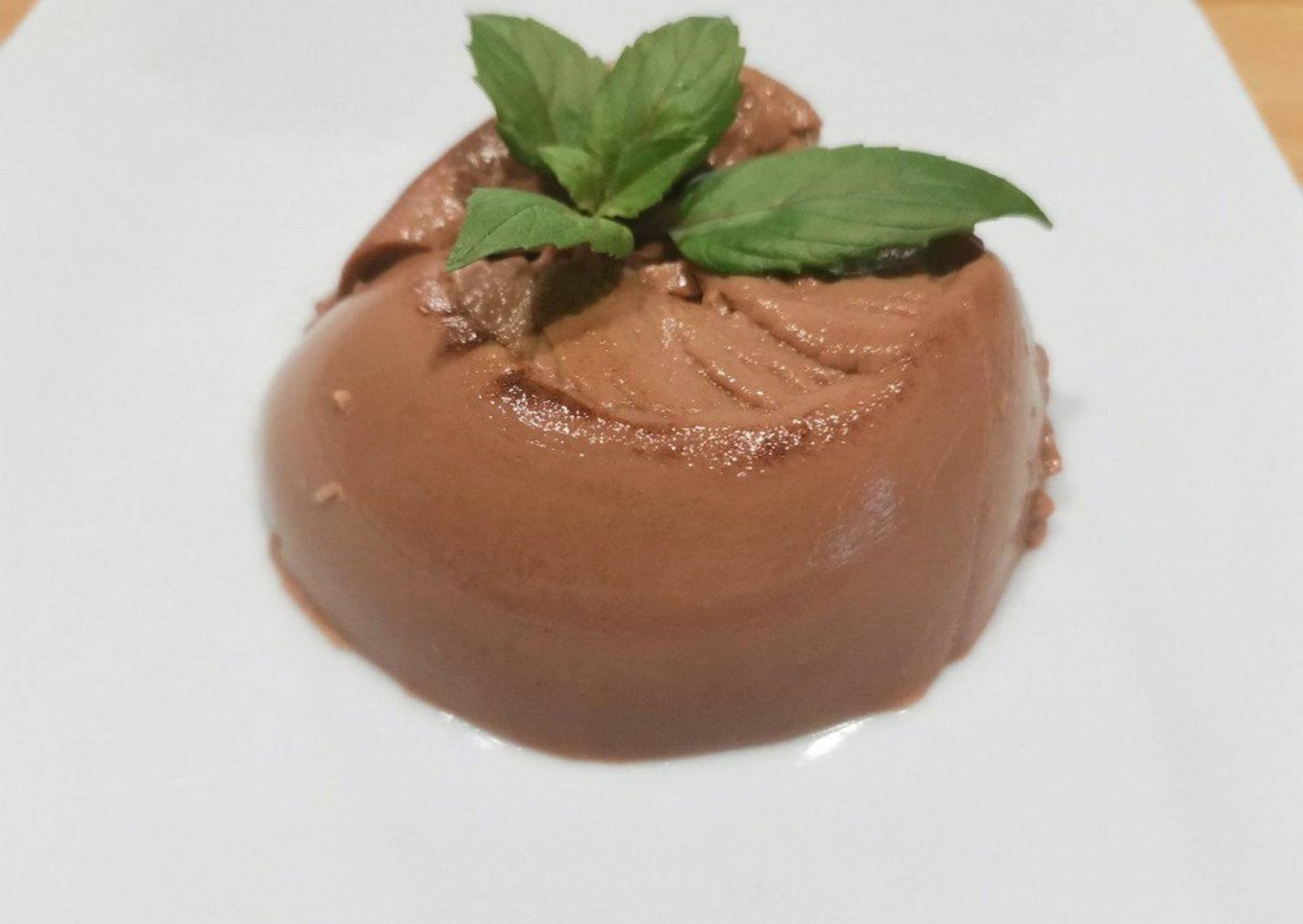 Десерт из ряженки и желатина с какао