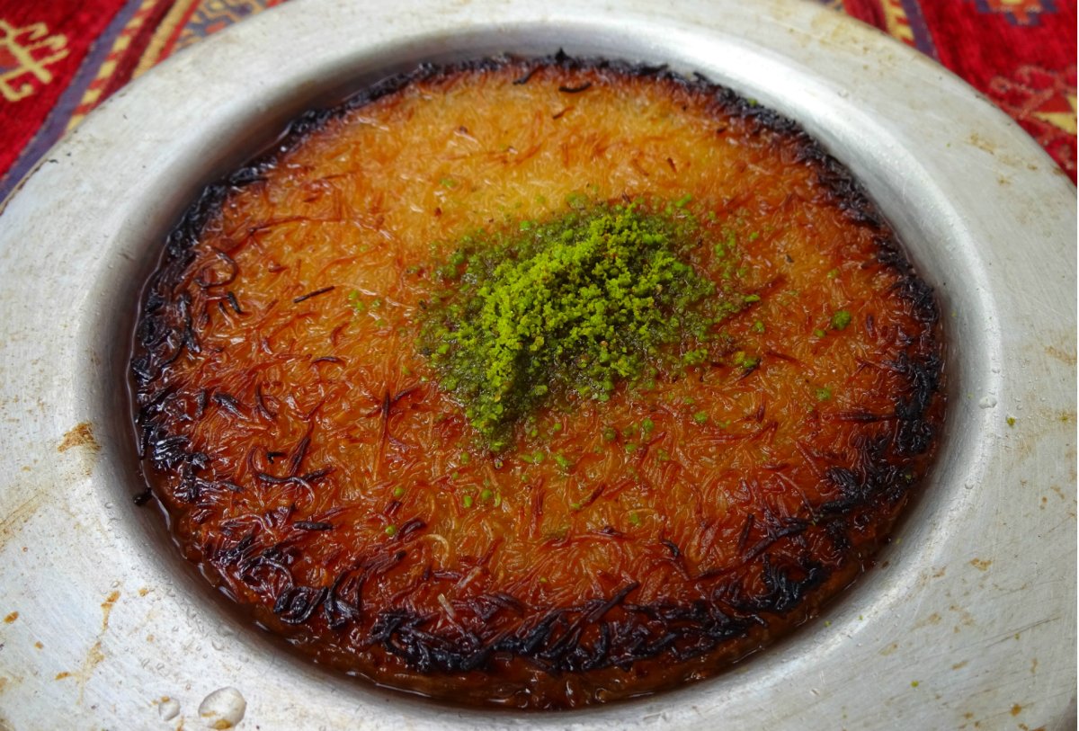Konafa with Mango