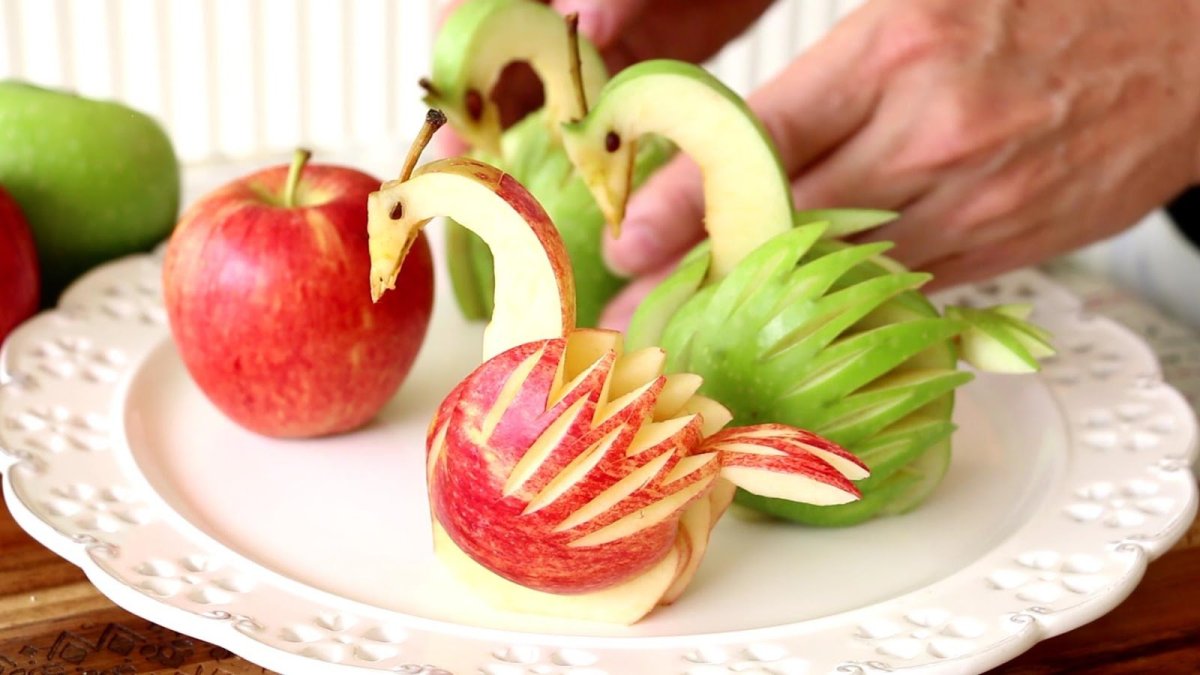 Украшения из яблок