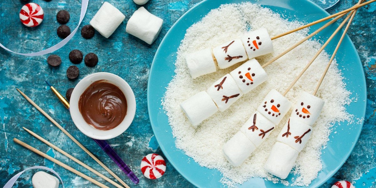 Новогодние фигурки из безе