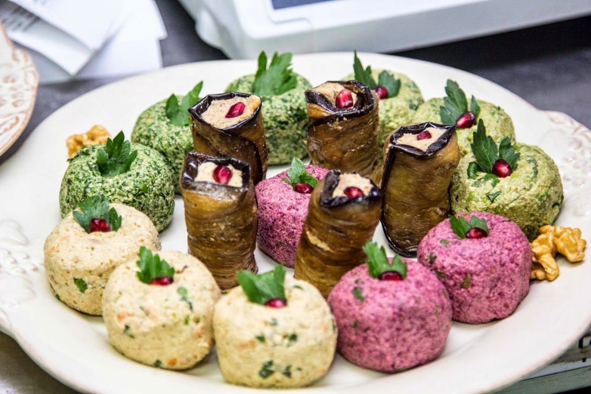 Грузинская кухня ассорти пхали