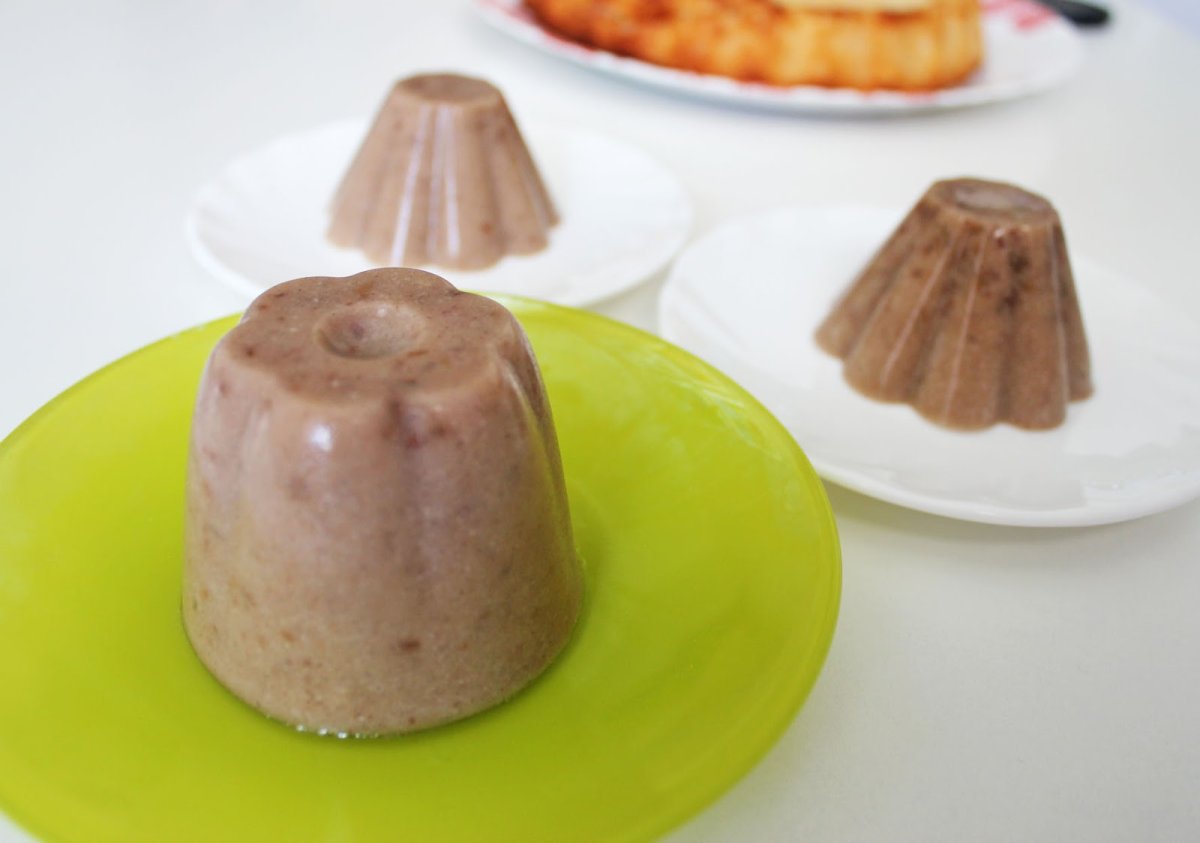Пирожное из печенья и сгущенки без выпечки