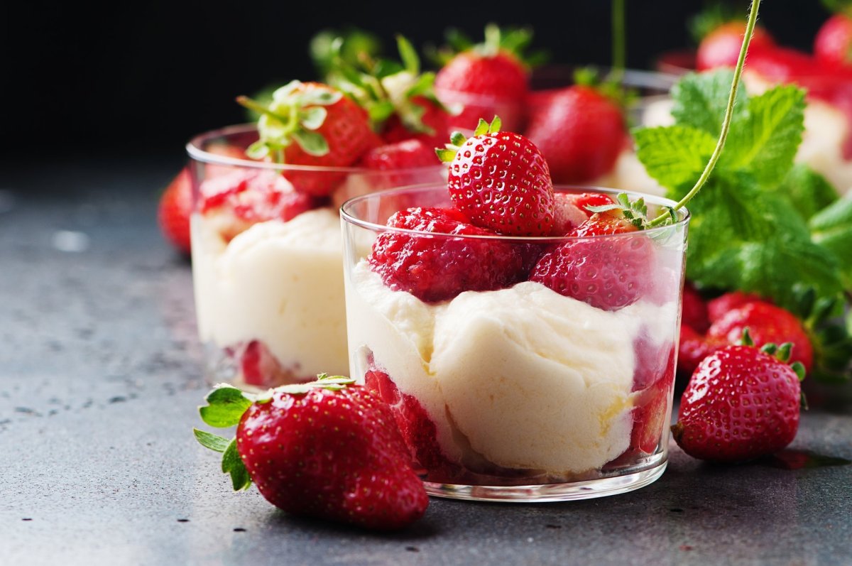 Десерт Strawberries Arnaud