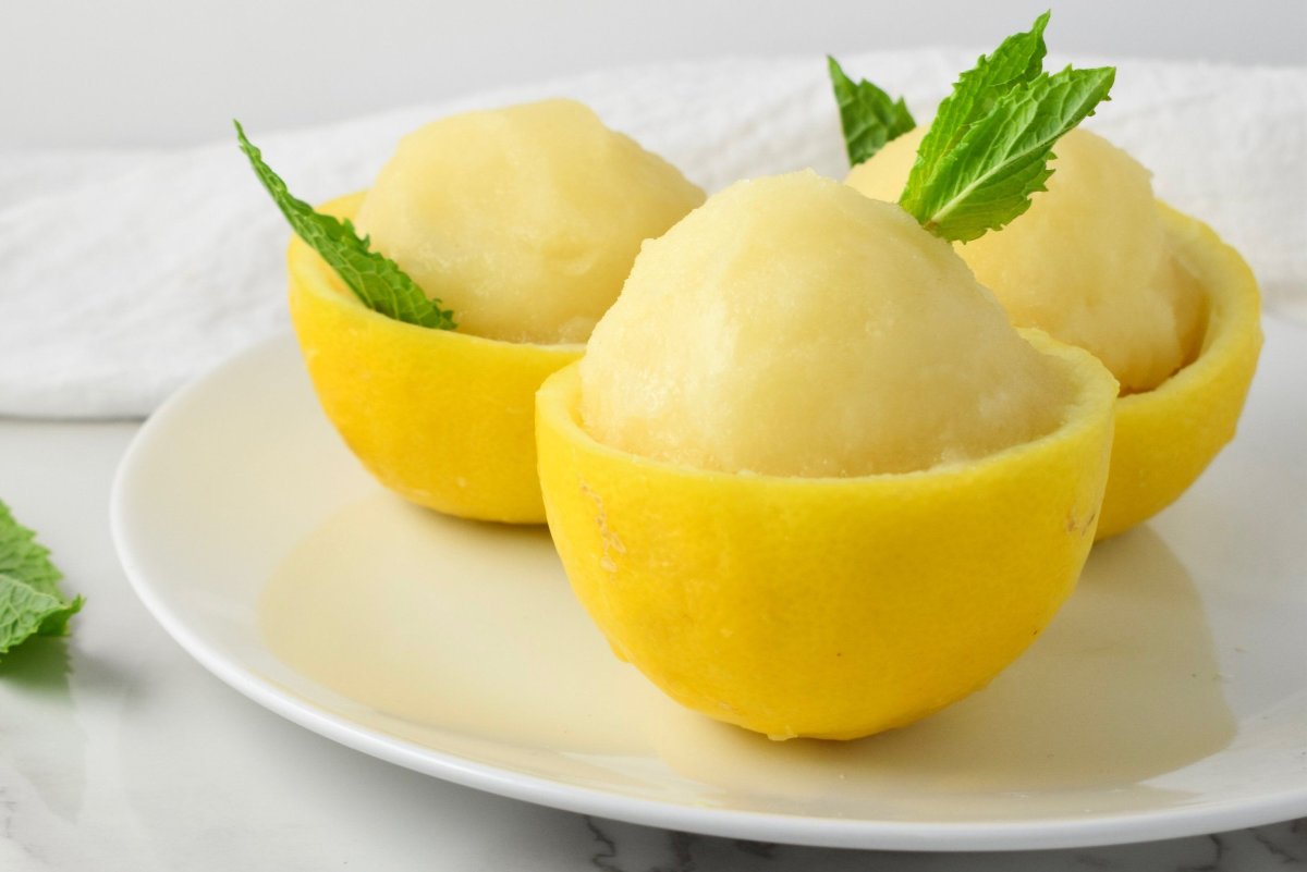 Йогурт с лимоном