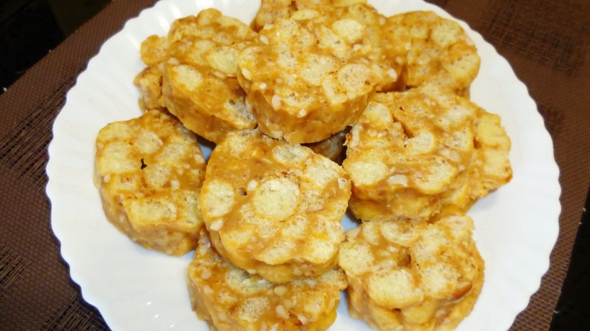 Торт с кукурузными палочками и сгущенкой