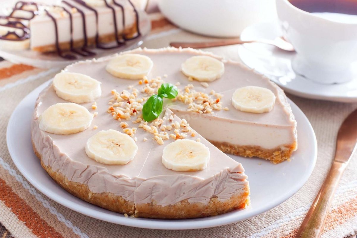 Торт "Панчо" с черносливом, сметаной и грецкими орехами