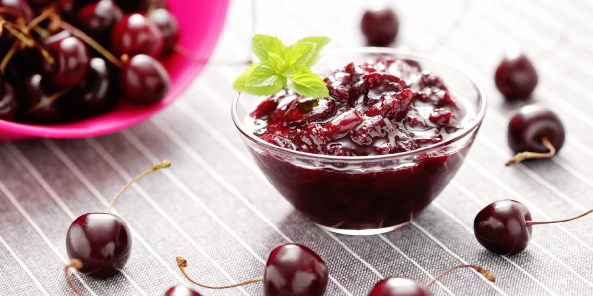 Чай с вишневым пирогом