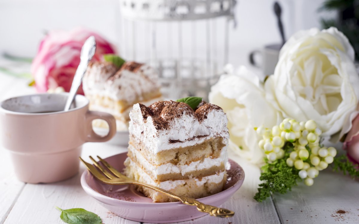 Кофе и пирожное