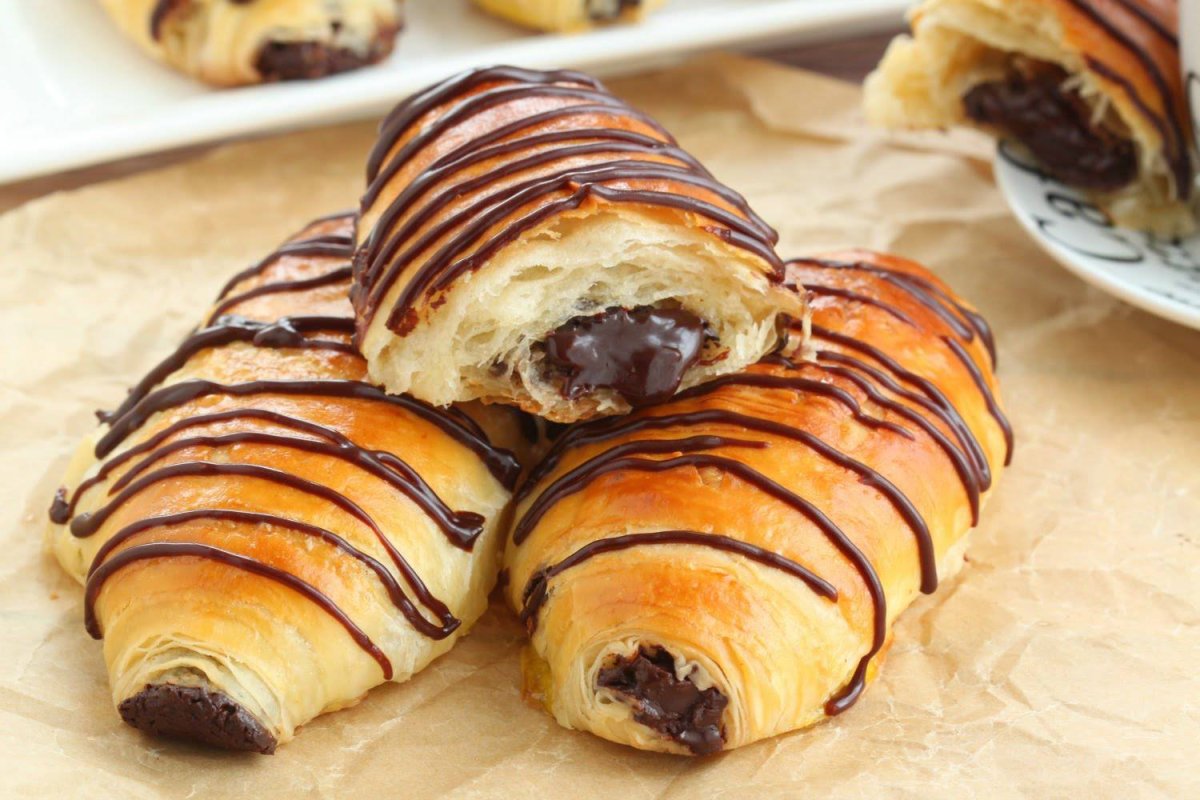 Булочки круассаны