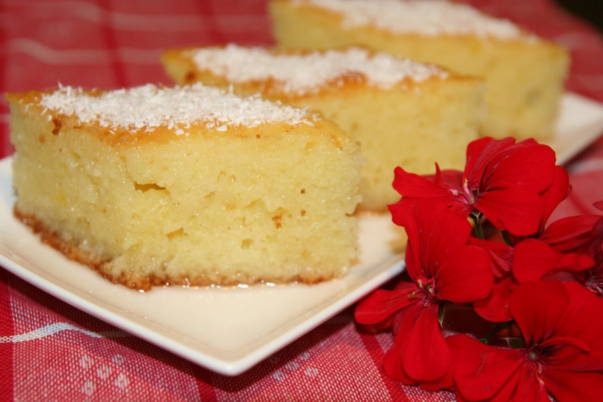 Десерт из жареной манки