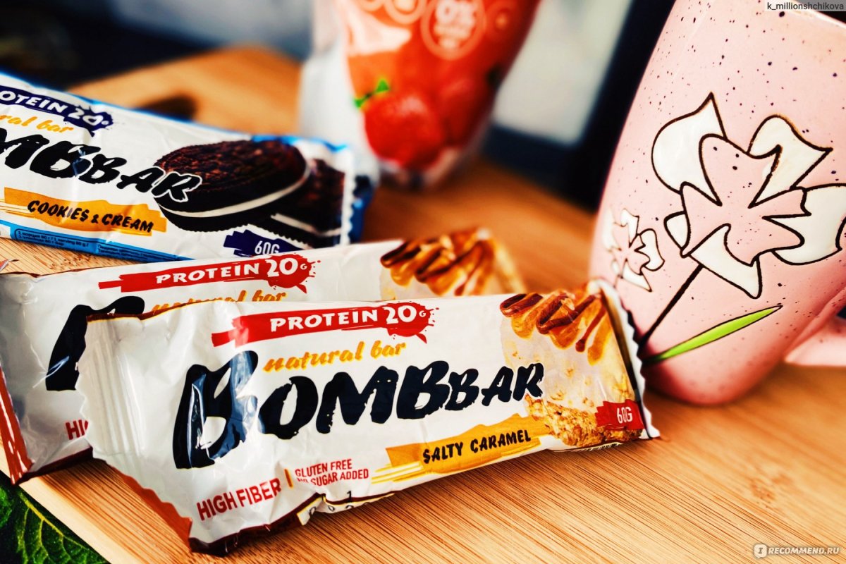 Батончик Bombbar карамель