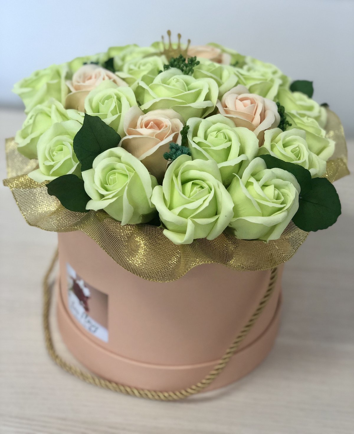 Голландская белая роза