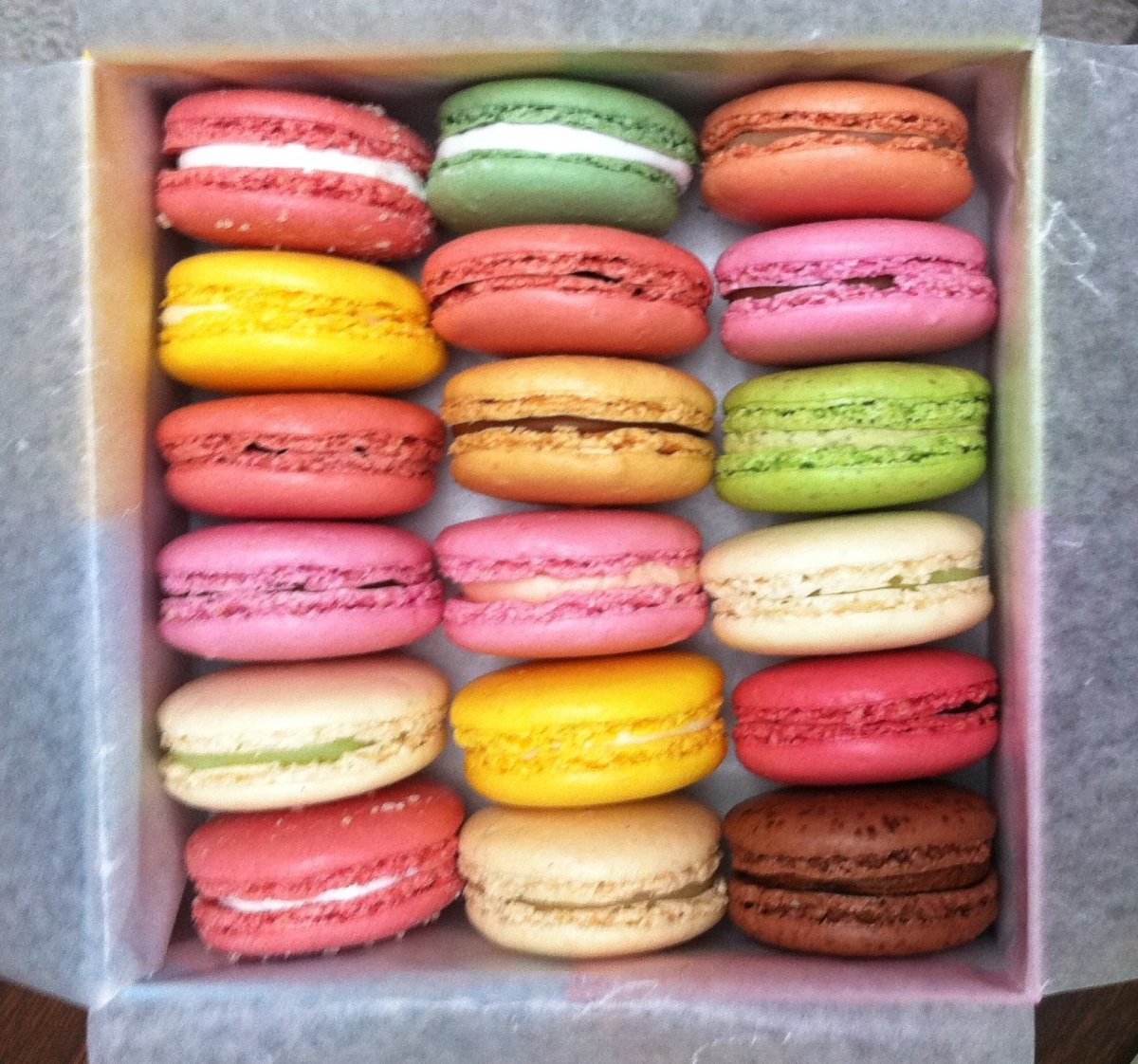Макарон Laduree