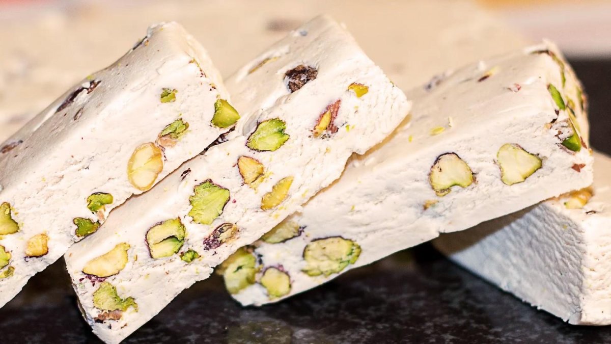Турецкая нуга с орехами