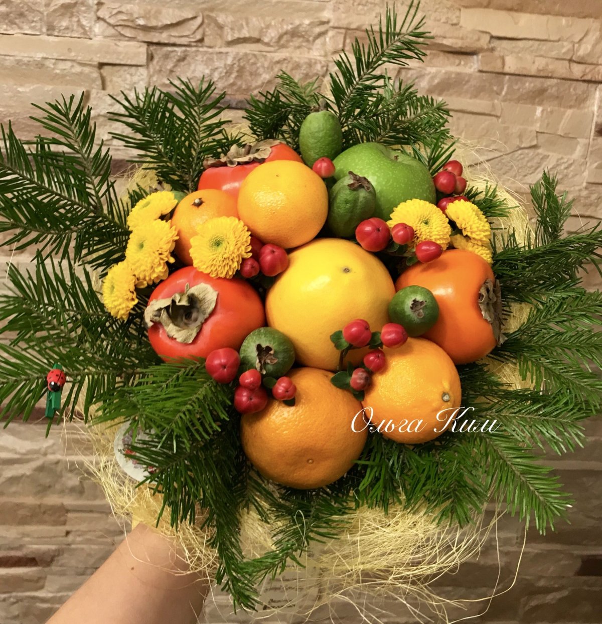 Новогодние букеты из фруктов
