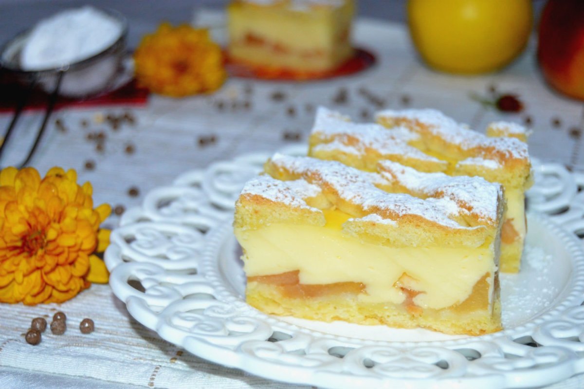 Торт с яблоками и заварным кремом
