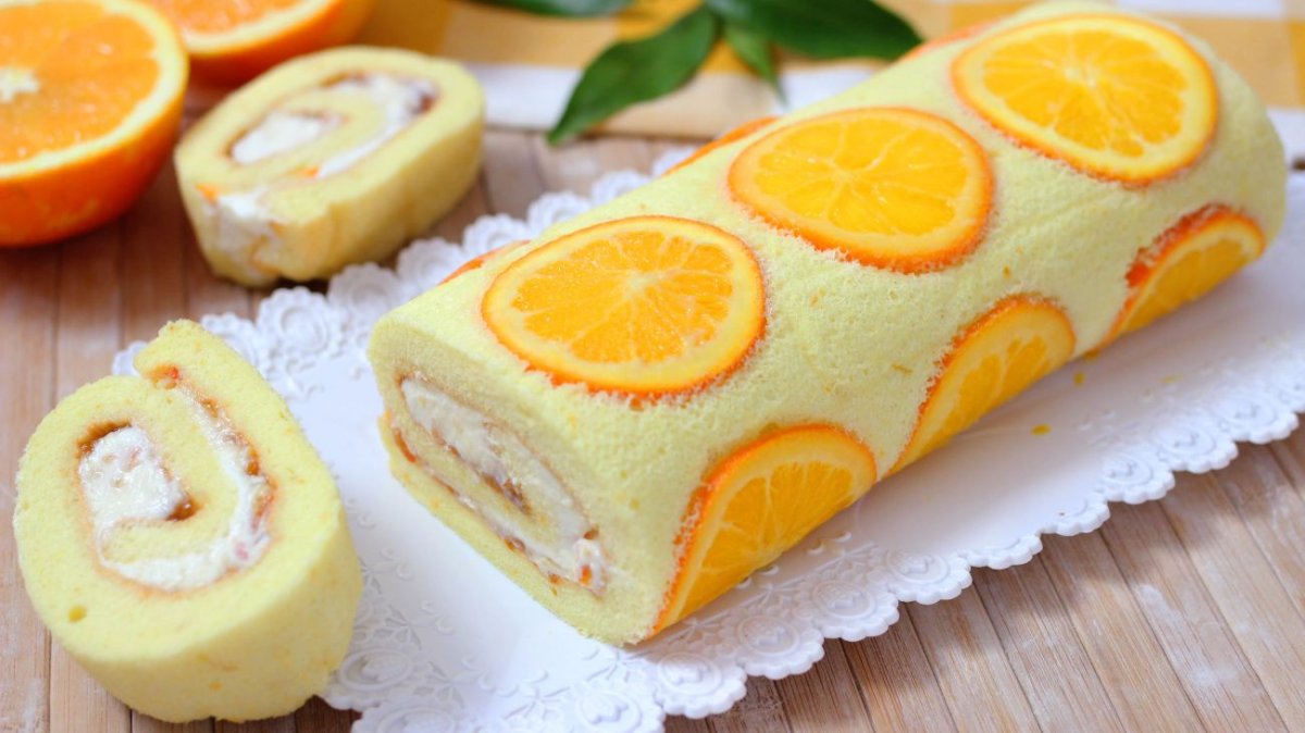 Мандариновый меренговый рулет