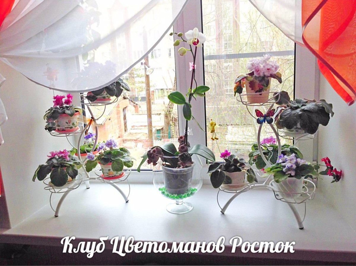 Подставка под цветы на подоконник