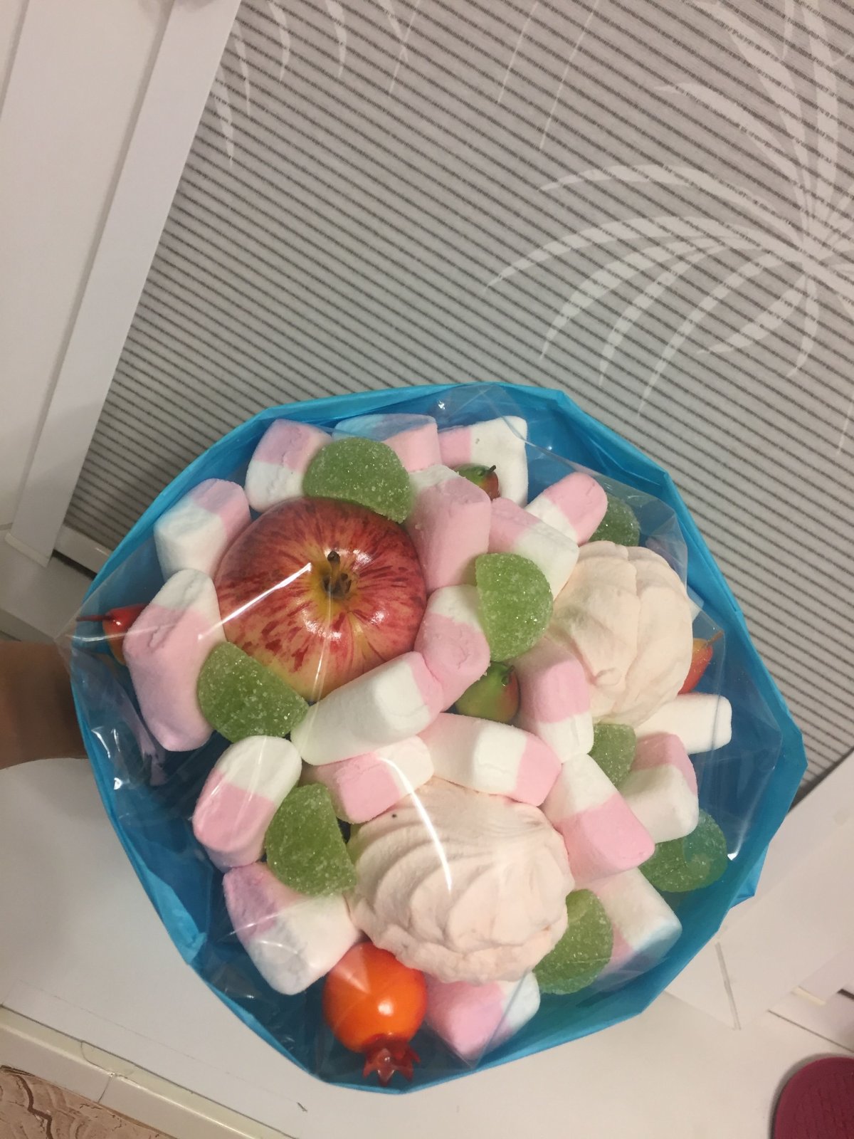 Мини букет из зефира и мармелада