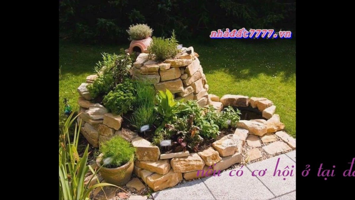 Многоярусные клумбы из камня