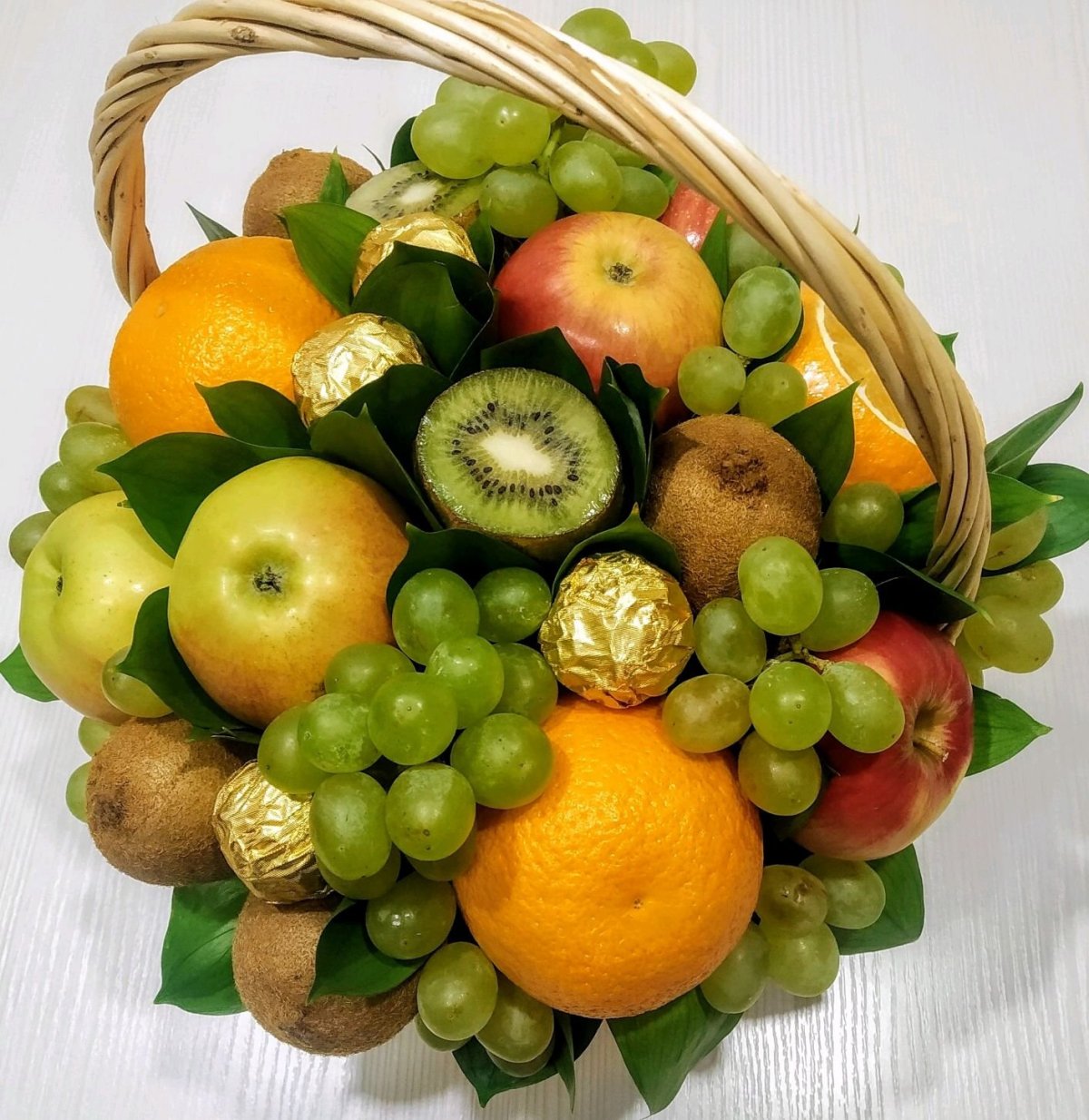 Маленький фруктовый букет