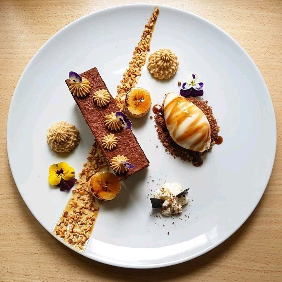 Торт с медовыми коржами и кремом чиз