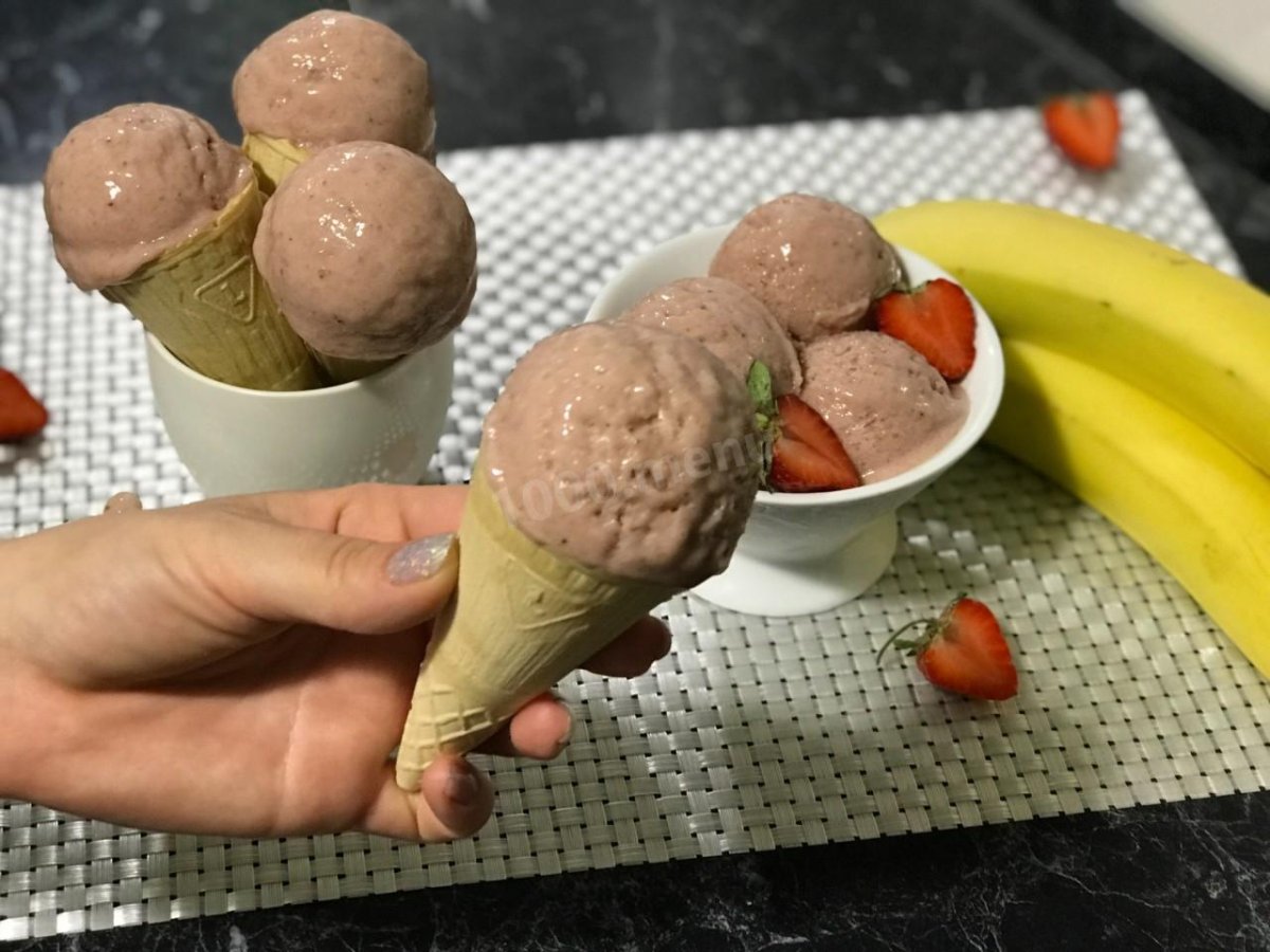 Мороженое банановое