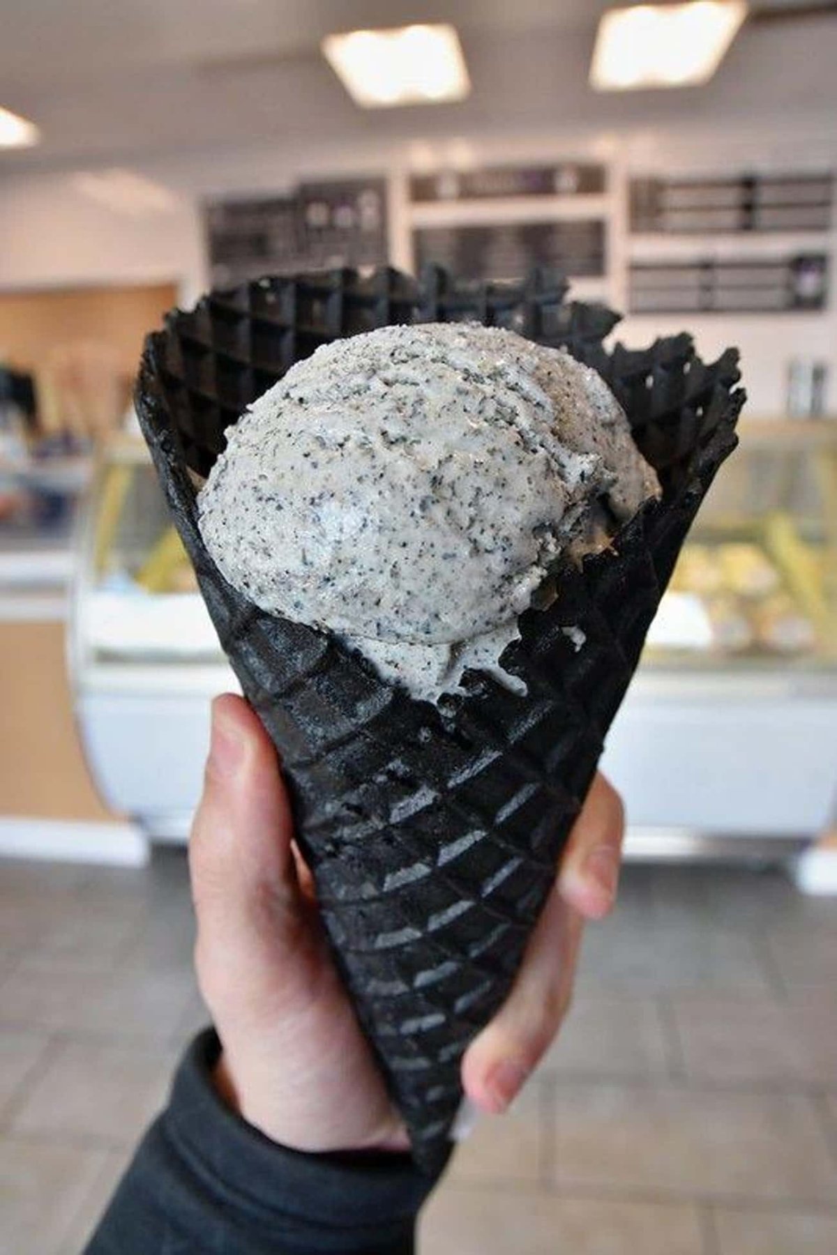 Мороженое из черного кунжута