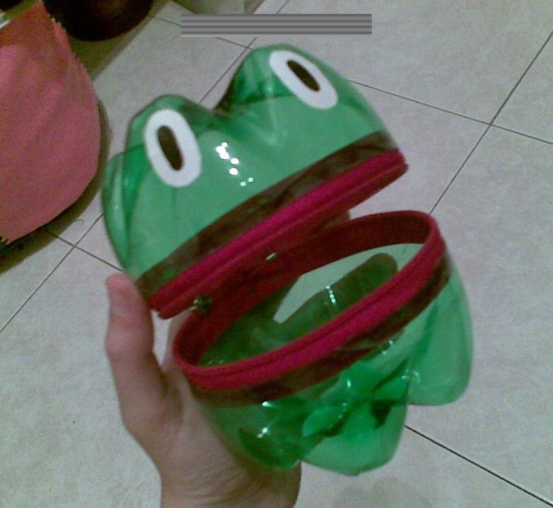 Игрушки из бытового мусора