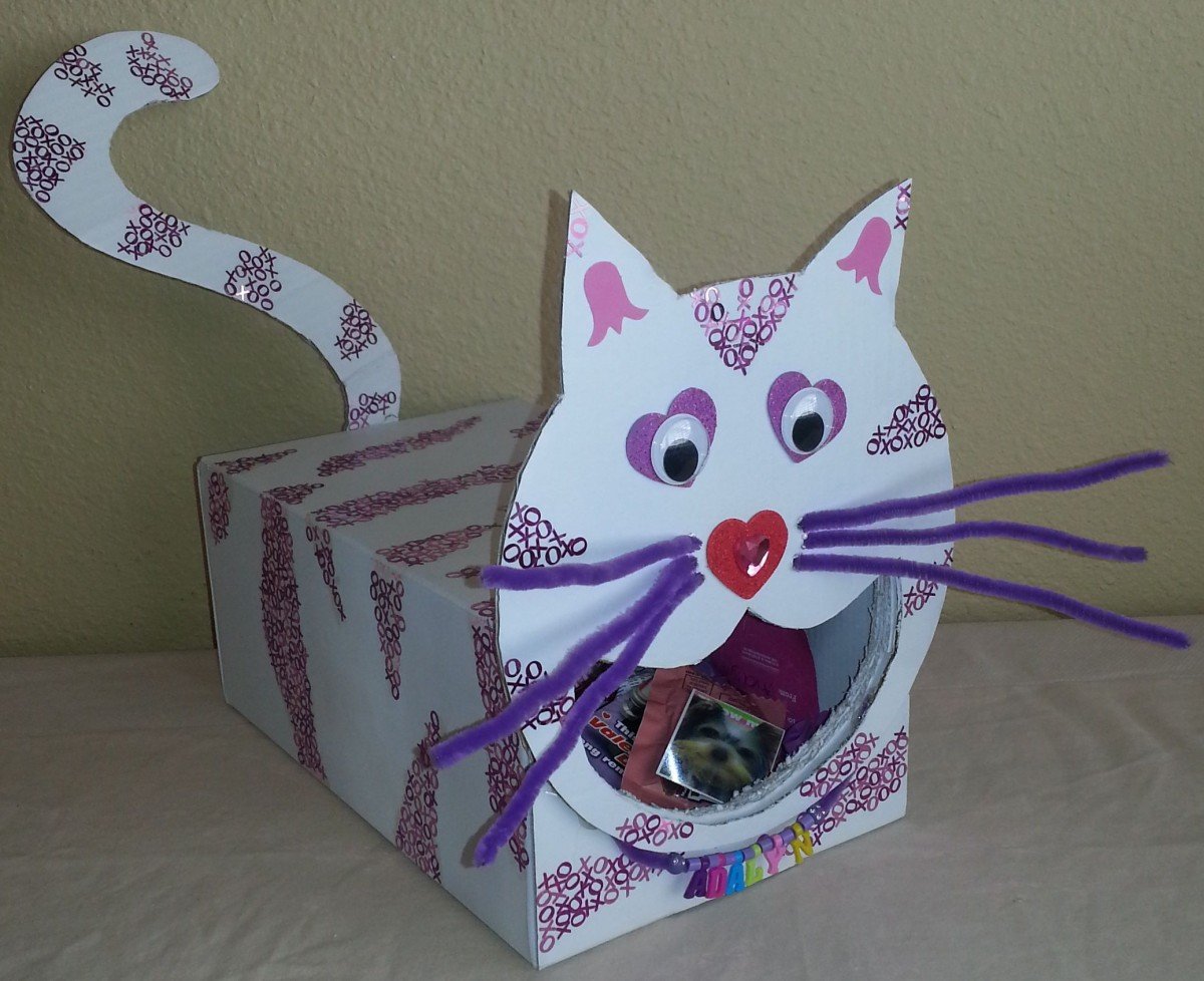 Кошка из картона