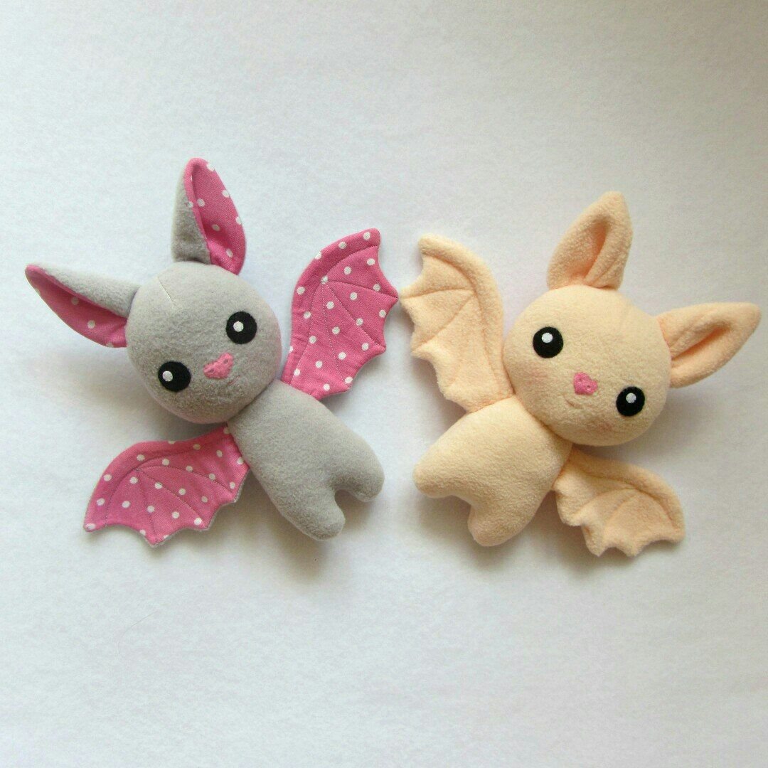 Маленькая игрушка из ткани