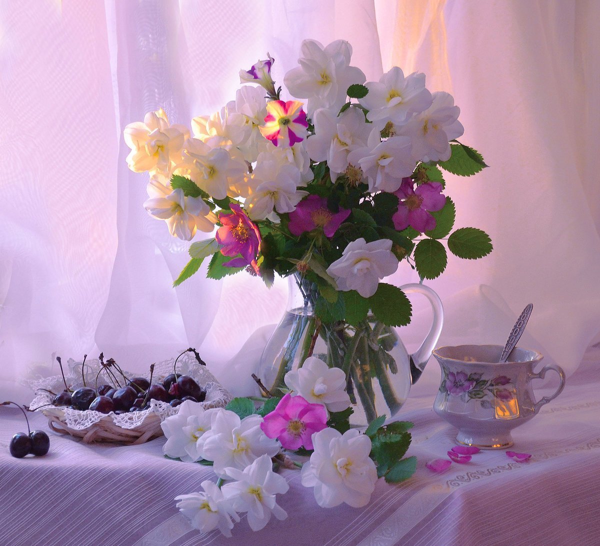 Картинки весенние цветы с пожеланиями доброе утро. Утренние цветы. Красивые цветы в вазах. Доброе утро цветы. Утренний букет.