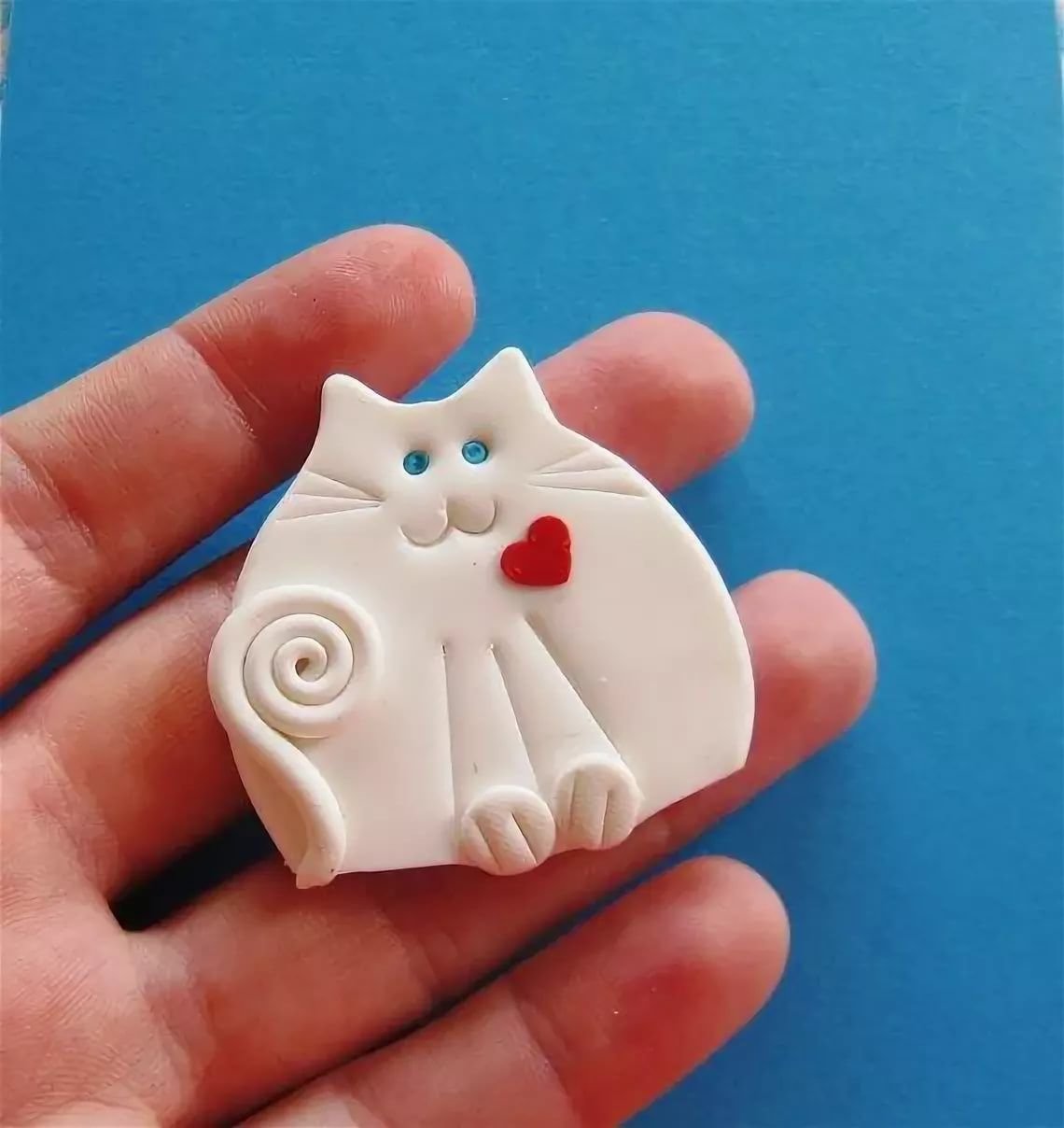 Фигурки из белой глины
