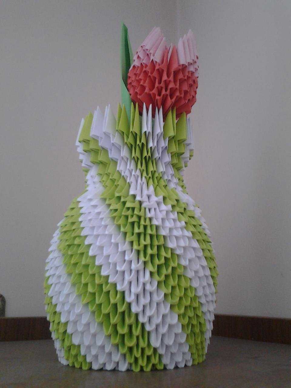 Ваза из модулей оригами