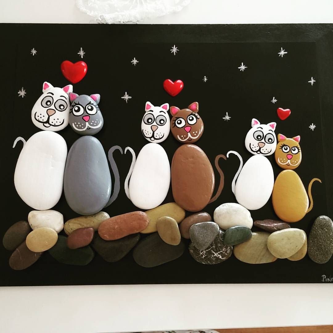 Кошка из камушек