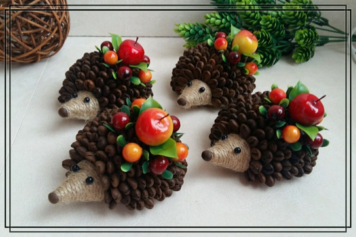Ежик из кофейных зерен