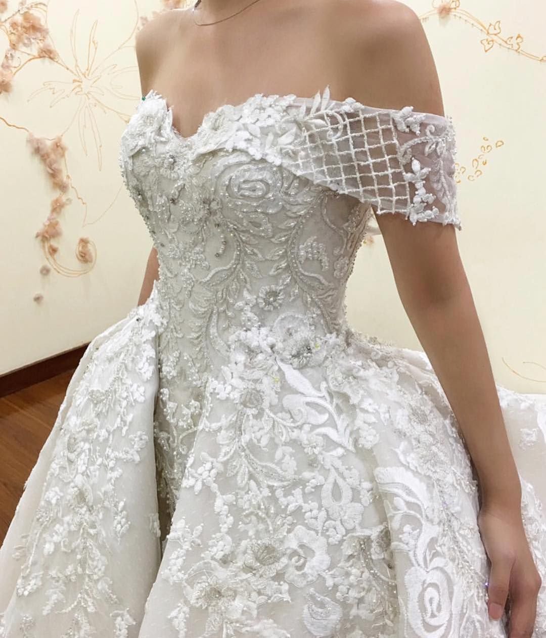 Kleiden - Wedding Gown Weddbook