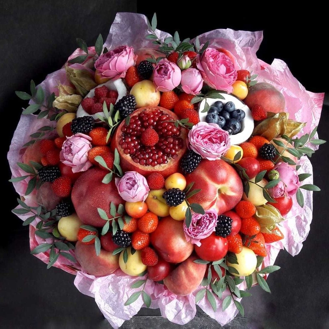 Букет из нектаринов