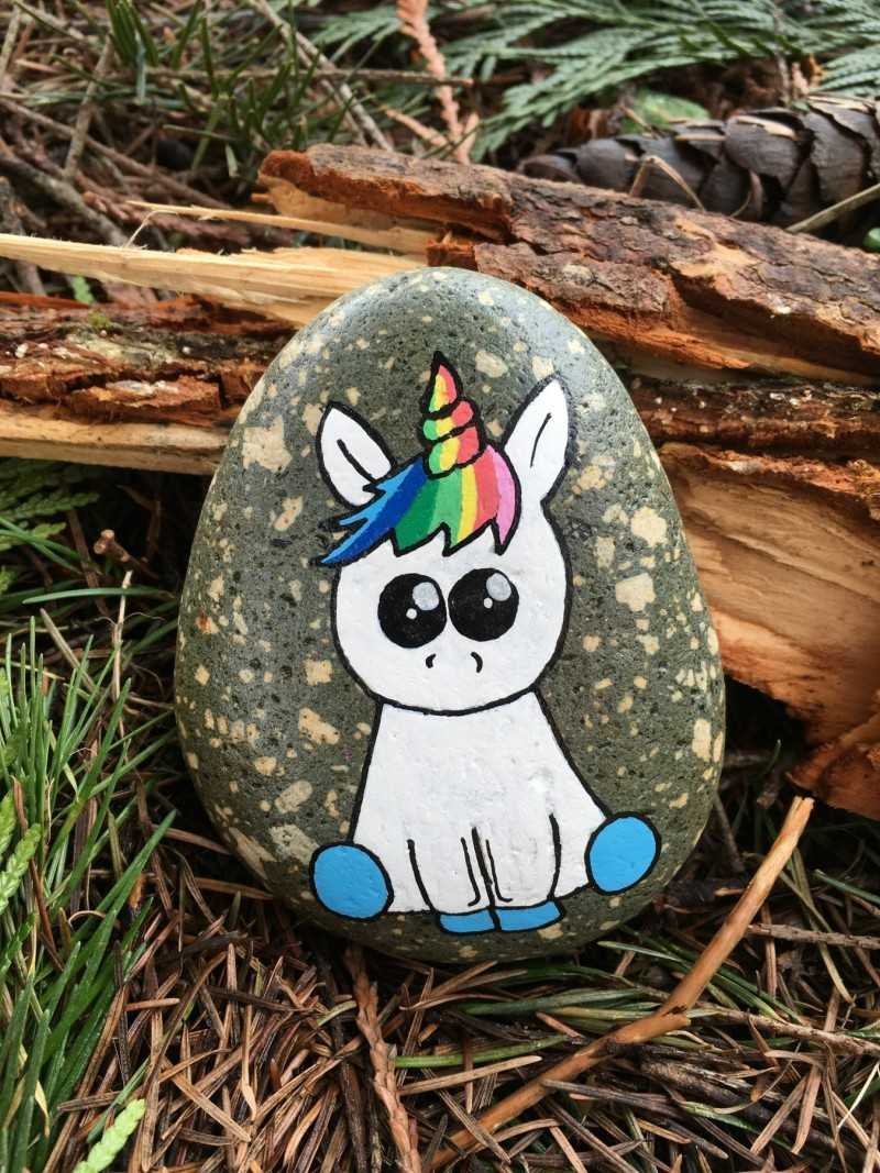 Рисование на камушках