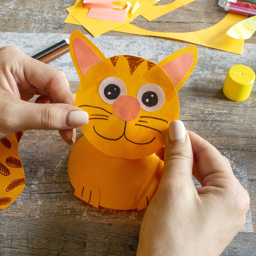 Кошка из цветной бумаги
